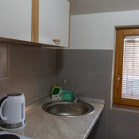 Pensión Orhideja Visoko